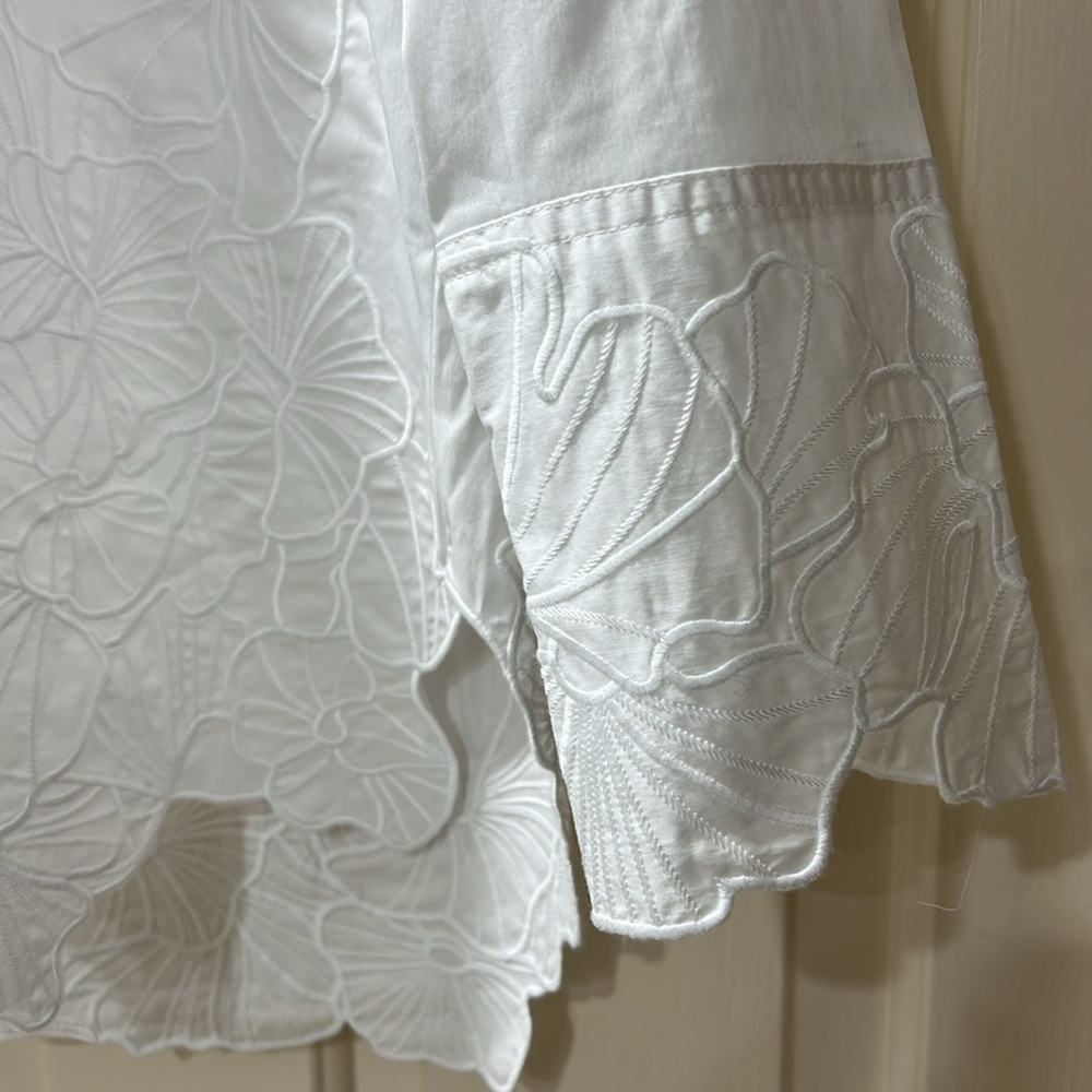 Christian Lacroix White Button Shirt With Embroidered White Flowers. - Picture 4 of 4